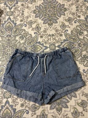 SHEIN Light Blue Elastic-Waist Denim Shorts